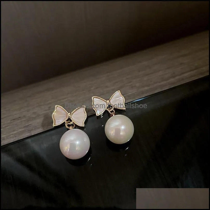 Dangle & Chandelier Sweet Big Round Pearl Shell Bow Earrings For Woman Korean 2021 Party Girl`s Drop Earring Fashion Jewelry