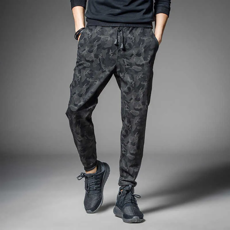 2020 primavera Inghilterra stile pantaloni mimetici mimetici con coulisse pantaloni casual da uomo per uomo pantaloni mimetici mimetici X0723