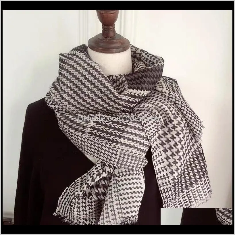 royalmaybe geometric pattern sunscreen shawl women`s summer new super large warm scarf color matching gauze cotton scarf1
