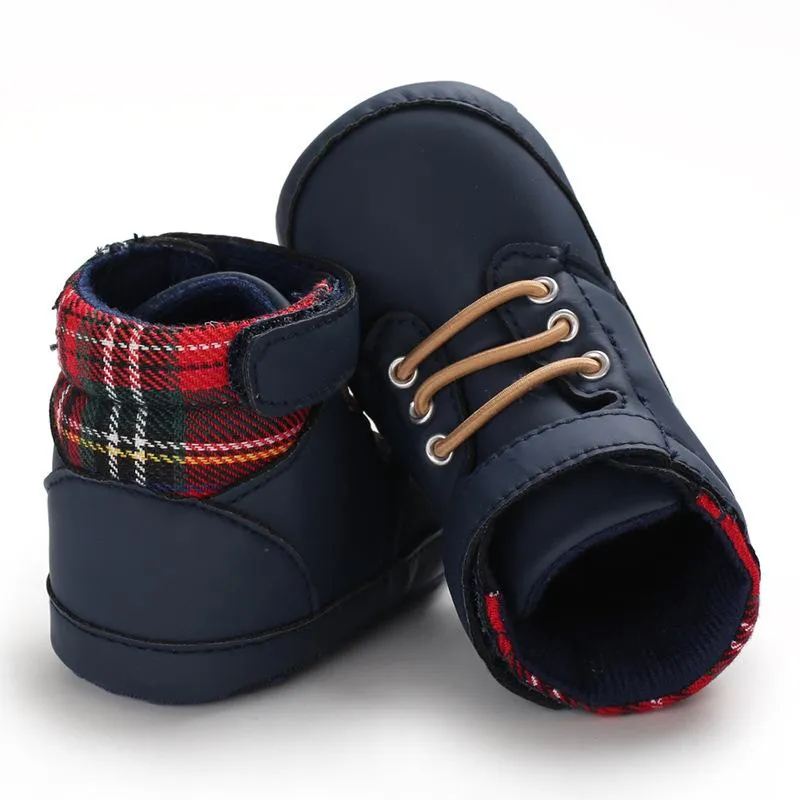 Первые ходунки весна осенние младенческие мальчики тенсистские туфли мягкие подошвы рожденные пинетки сплошные цветные обуви 11 см 12см 13см