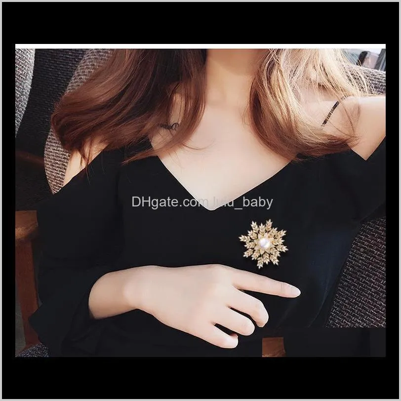 fashion women big pearl brooches flower crystal rhinestone snowflake brooch pins gold silver corsage for lady gift designer jewelry