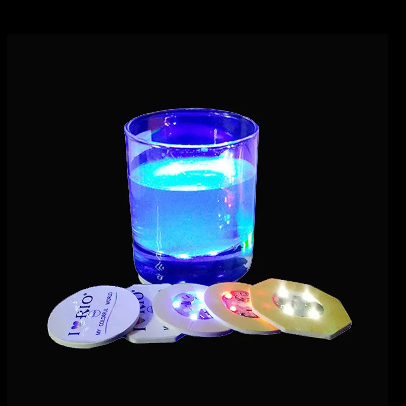 Coaster LED, 6 cm/2,36 cala LED Naklejki do butelek Oświetlenie Coaster z 4 światłami na imprezowy pasek ślubny (biały czerwony niebieski zielony kolor)