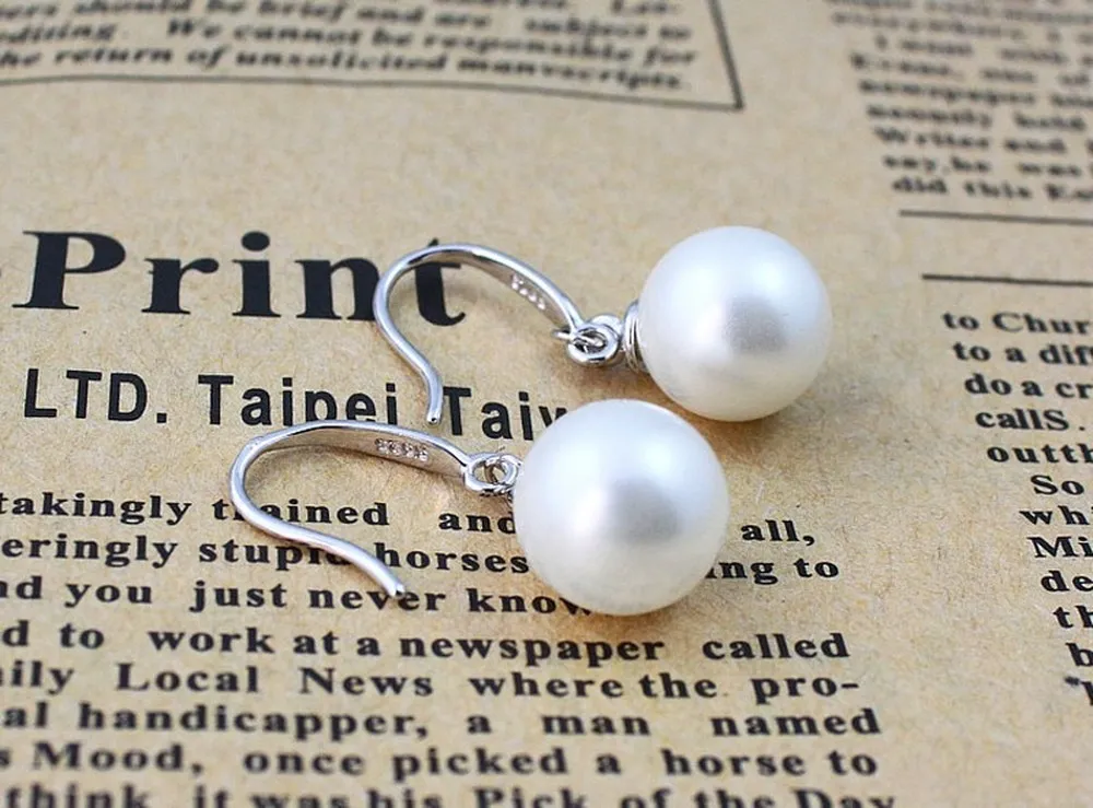 Original shop pearl earrings