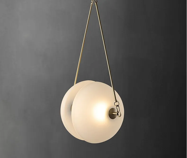 ノルディックホワイトガラスグローブペンダントランプLED真鍮吊り下げキッチンシーリングライトフィクスチャ
