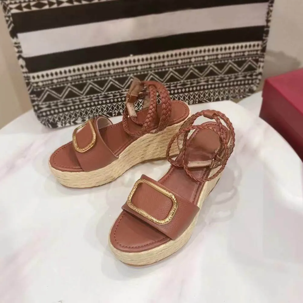 Sell Well High Quality Slippers slides sandals Summer Flats Sexy real leather platform Shoes Ladies Beach shoe