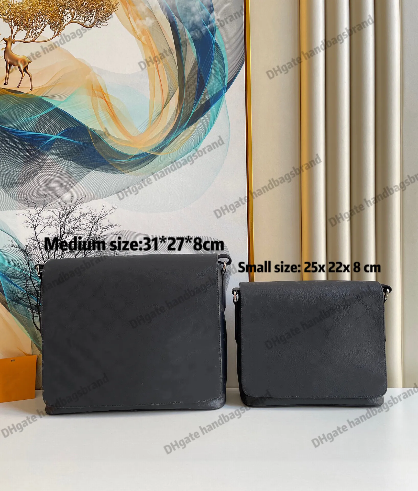 M44000 Italy Luxury designer Messenger bag classic MEN shoulder bags luxurys designers business bags Sacoche