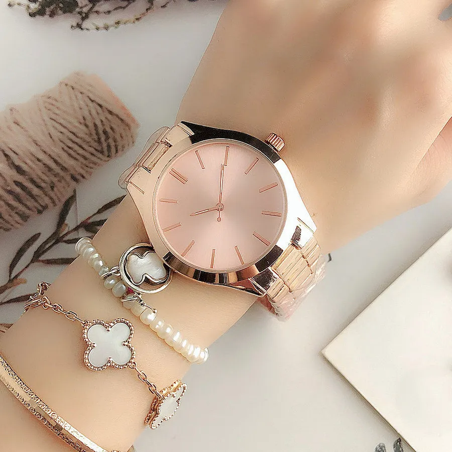 Brand Watches Women Girl Classic Style Metal Steel Band Quarzgelenk Uhr M136
