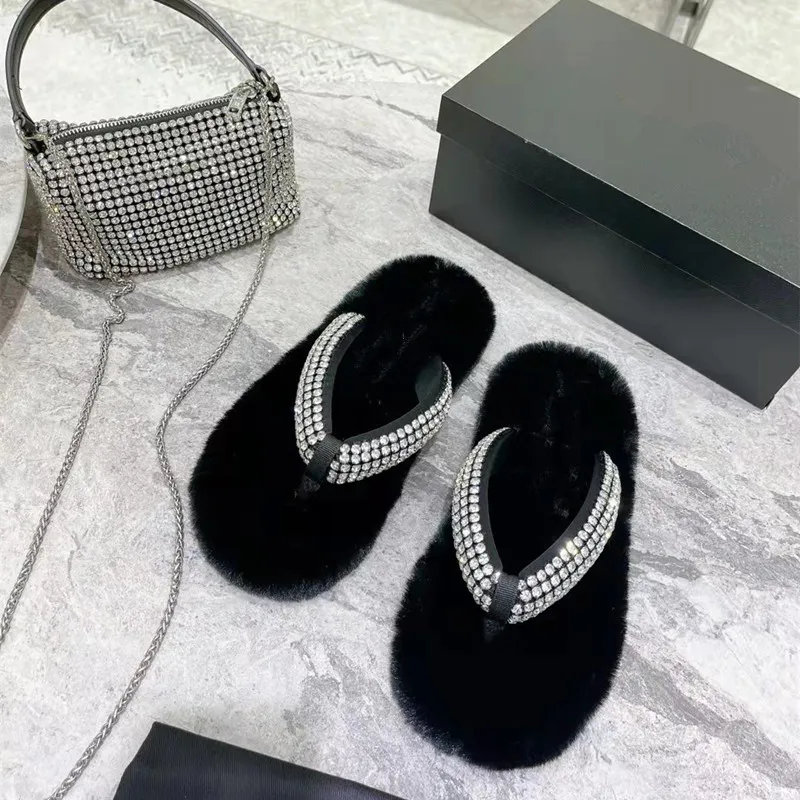 Winter New Slippers Women Diamond Fur Slides Open Toe Flip Flop Rhinestone Mules Flats Designer Woman Shoe