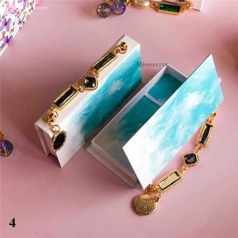 Newest Butterfly Design Mink Eyelash Box Bracelet Magnetic Case for Natural False Eyelashes Dramatic Fluffy 25mm Lashes Rectangle Packaging Boxes