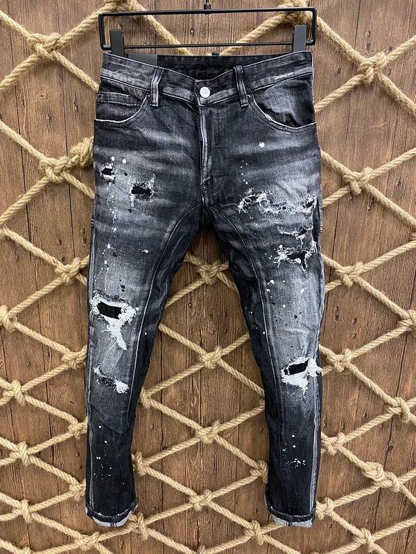 Jeans Herr Hål Ljusblå Mörkgrå Italien Man Byxor Byxor Streetwear denim Skinny Slim Straight Biker Jean för Dam D2 Toppkvalitet 28-40 Storlek DSQ