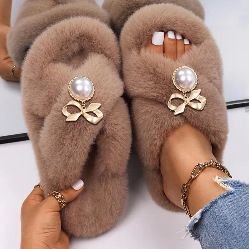 Fur shop slides designer