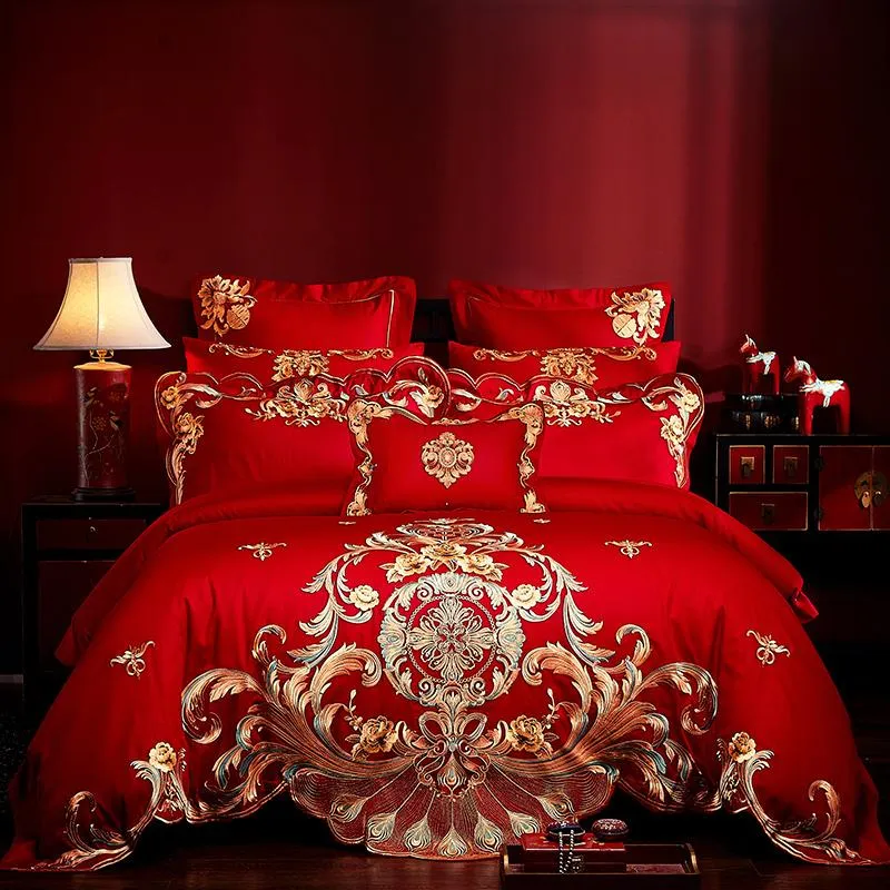 Juegos de cama de lujo oro real bordado rojo europeo boda conjunto 60S algodón egipcio funda nórdica sábana fundas de almohada colcha