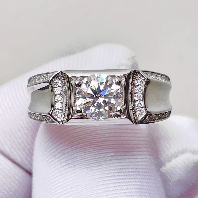 1つのカラット本物のMoissaniteのリング男性のための手で調節可能なシンプルな古典的なS925スターリングシルバープラチナメッキダイヤモンドの結婚指輪