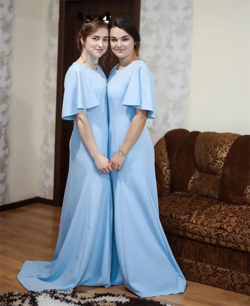 Lekkie Sky Blue Mermaid Druhna Dresses 2021 Klejnot Krótki Rękaw Sweep Pociąg Suknie Goście Ślubne Szaty De Demoiselle d'Honneur