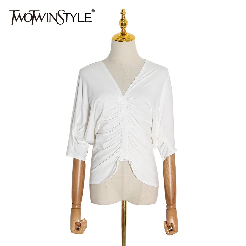 Twotwinstyle Dantelli Beyaz T Gömlek Kadınlar Için V Boyun Kısa Kollu Tunik Ön Yarık Minimalist T Shirt Kadın Yaz Moda 210517