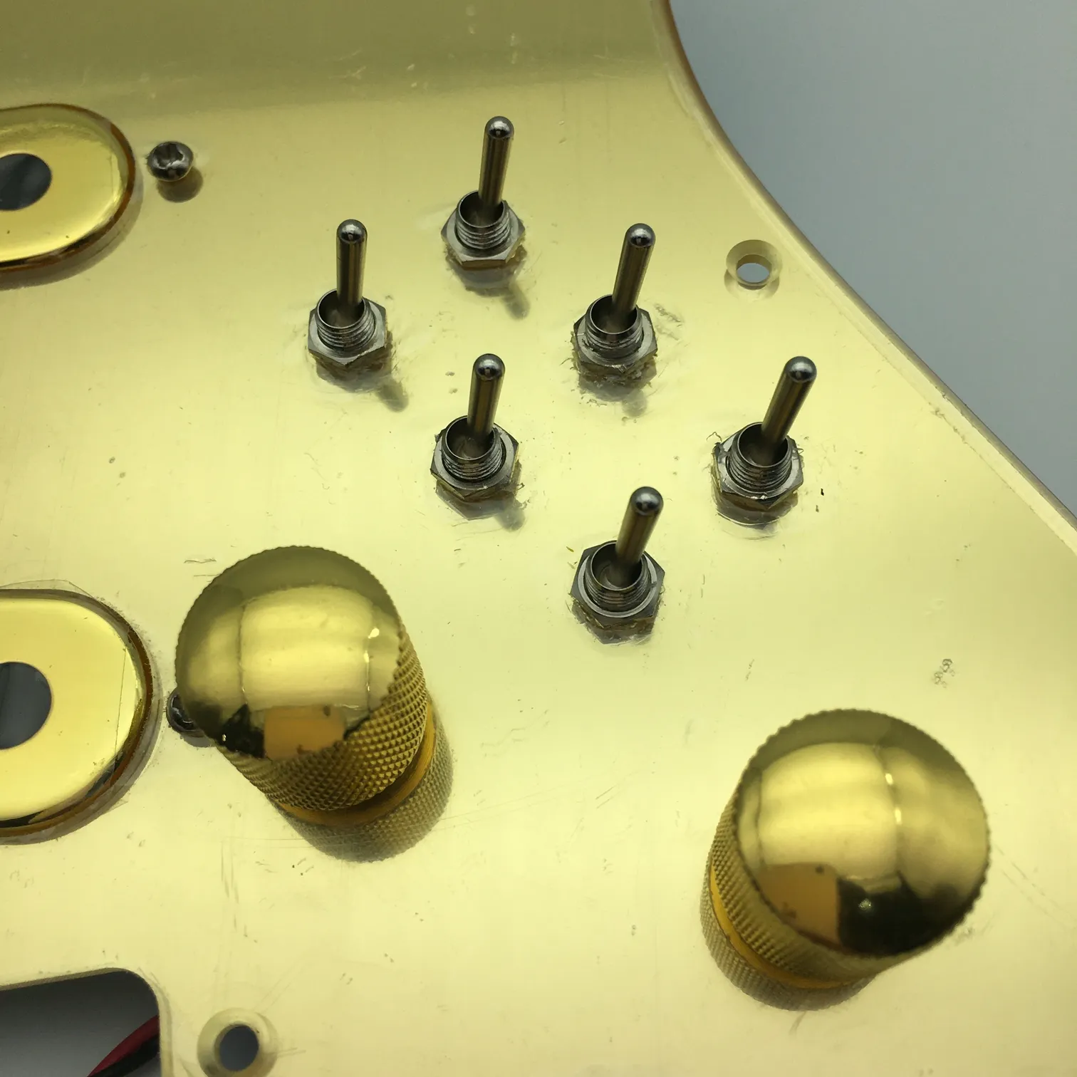 ✓ DHgate 액티브 기타 픽업은 빈티지 스타일의 미니 트라이 소닉 알 니코 픽업 및 6 방향 스위치 배선 하네스와 함께 골드 미러  마감, 골드 미러 마감 전 사전 기타 픽업 | 신상품