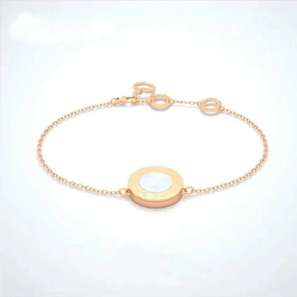 High quality ladies fashion chain adjustable bracelet one side red agate luxury design jewelry wholesale with original high-end box