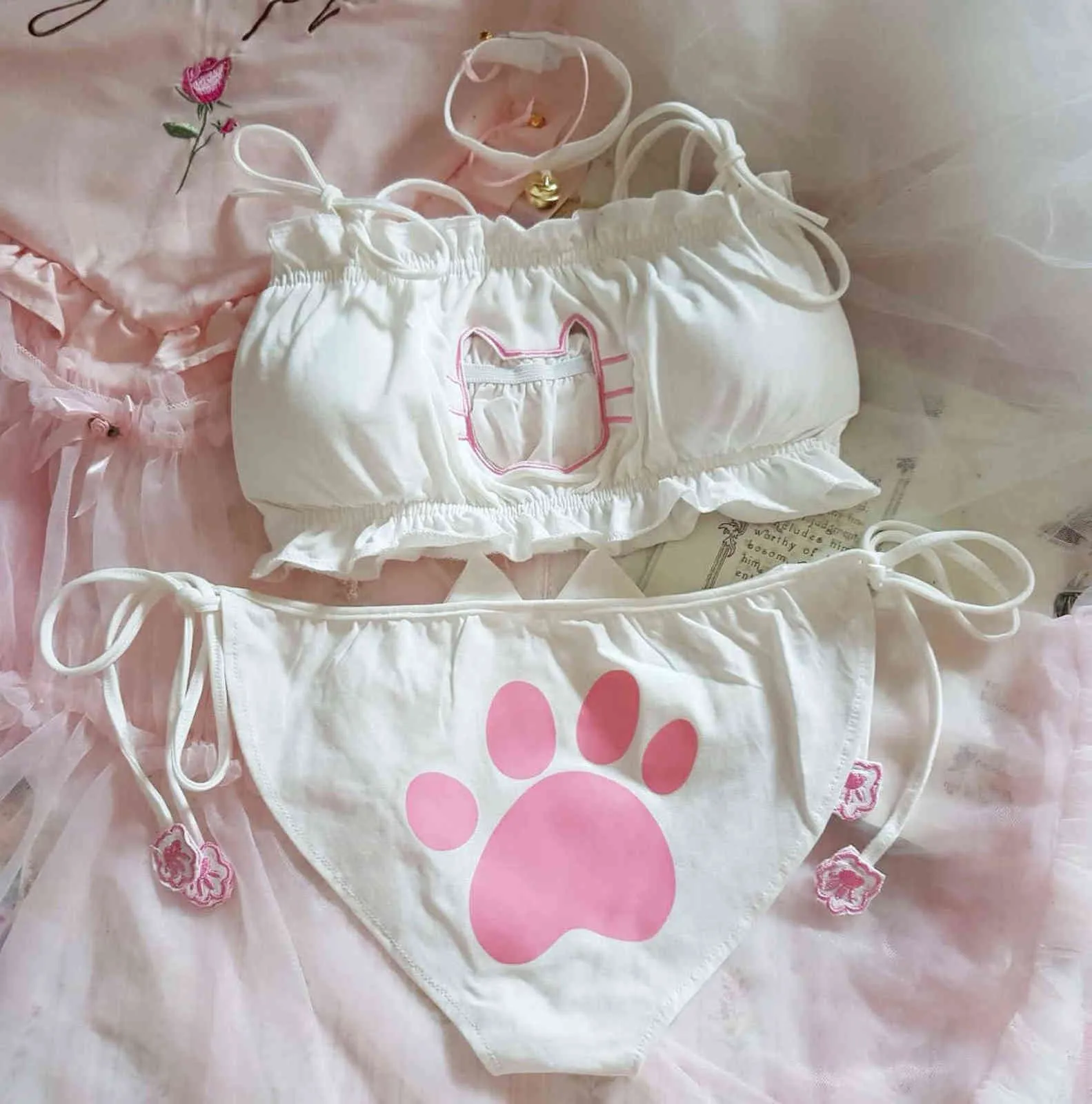Japanese Style Cat Cosplay Lingerie Set For Girls NXY Kawaii Lingerie Set  With Hollow Out Lace Up Top And Lovely Bra Perfect For Anime Fans 1128 From  Newsex, $45.07