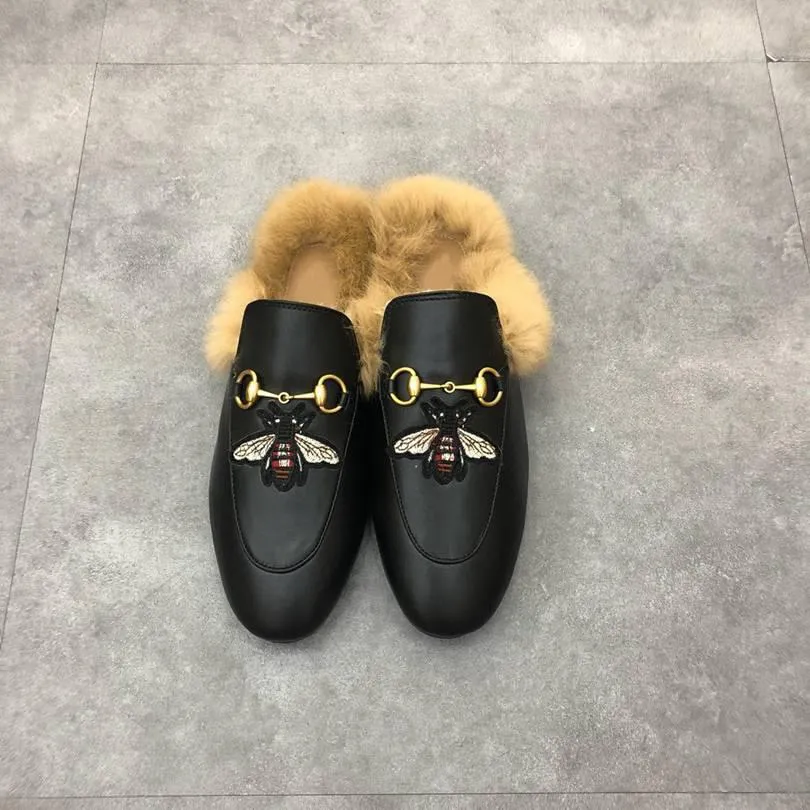 Desginer Winter Warm Slippers Wool Women Men Princetown Brand Loafers Autumn Classic Metal Buckle Embroidery Sandals Leather Shoes Half Slipper Pattern Slides