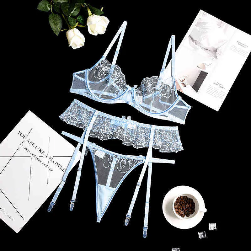 NXY SEXY SETHOT SALE 3PCS SEXY Women's Bra Garter Panties Lace Broderad Erotic Underkläder Thong Thin Section Genomefter Underkläder Set 1127