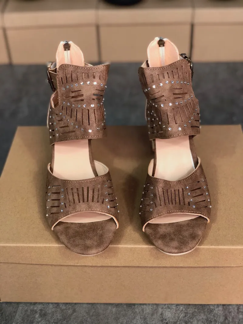 2021 Luxury high Heels Slides Sandals suede mid-heel designer Sexy with crystal Metal Buckle summer beach wedding shoes Size 35-43 NO08