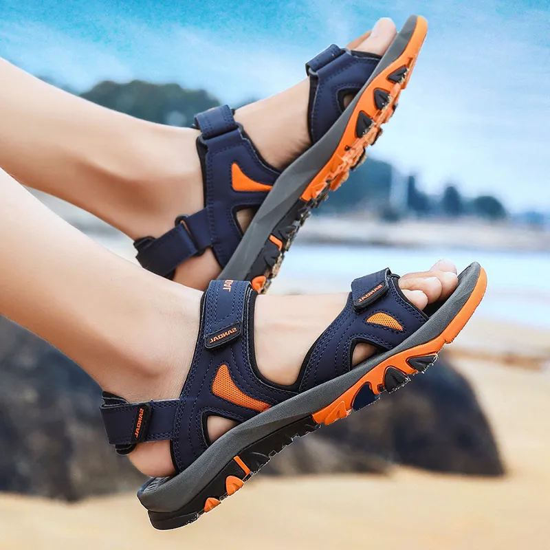 Meilleures ventes hommes femmes formateur sport grande taille sandales transfrontalières chaussures de plage d'été sandales décontractées pantoufles jeunesse à la mode respirant code de chaussure de mode: 23-8816-1