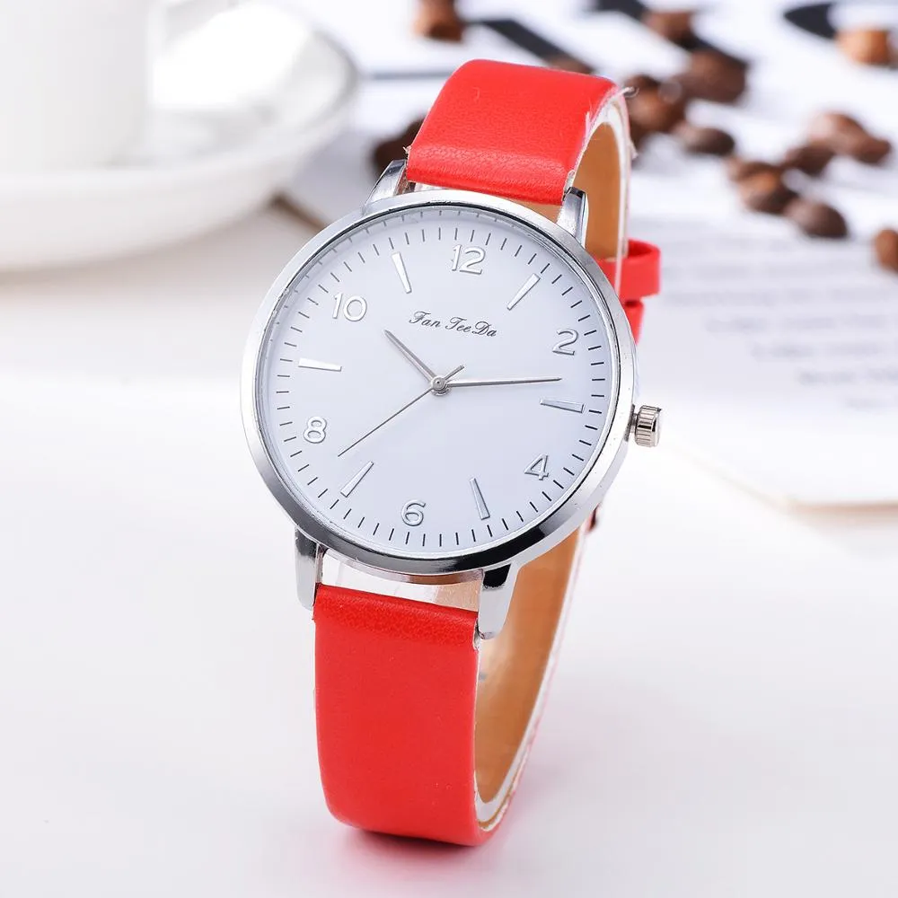 Classic Watch Womens Analog Leather Strap Quartz Round Watches Minimalist White Wristwatch Elegant Ladies Wristwatches Montre De Luxe