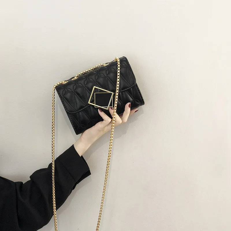 HBP 2021 kvinnlig väska västra mode koreanska versionen av de små fyrkantiga väskorna Populära kedjan påsar Axel Messenger Bag