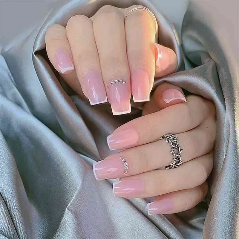 false nails 24pcs 짧은 거짓 손톱 관 누드 핑크 디자인 인공 발레리나 가짜 접착제가있는 풀 커버 네일 팁 220225