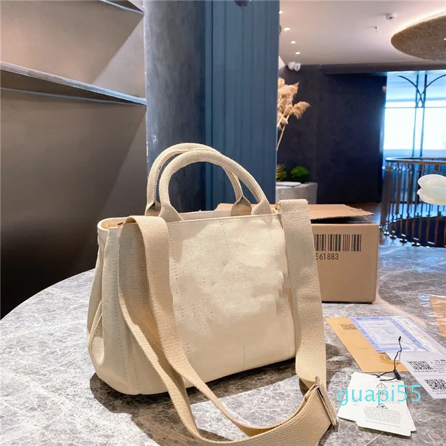 حقيبة سعة كبيرة في الحضري حقيبة تسوق النساء المصممين الفضلات 2021 حقيبة يد للسفر ومكاتب الكتف حقائب عالية الجودة Hardware777