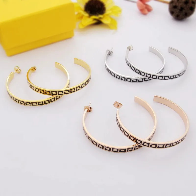 Europe America Designer Fashion Style Lady Women Gold/Silver/Rose Color Hardware Engraved Black Enamel F Letter C-shape Hoop Stud Earrings 3 Color