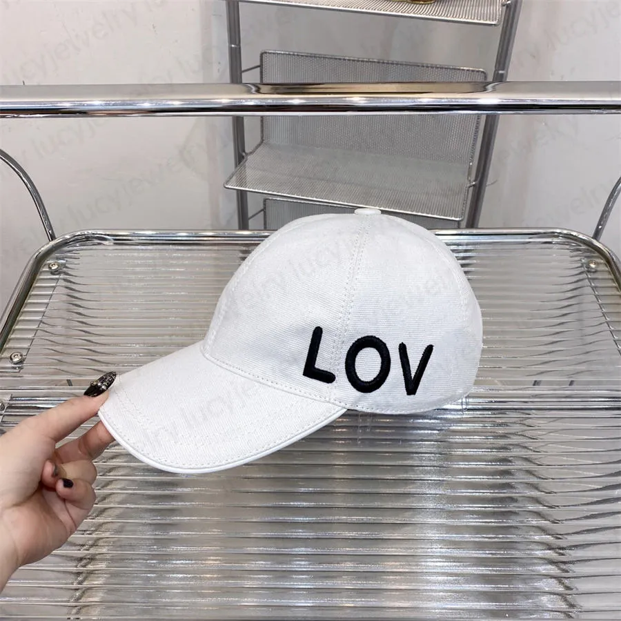 Gorras de bola casuales Sombrero blanco simple de moda con signo de amor Diseño clásico para hombre mujer Gorra de tela transpirable Top Quality246a