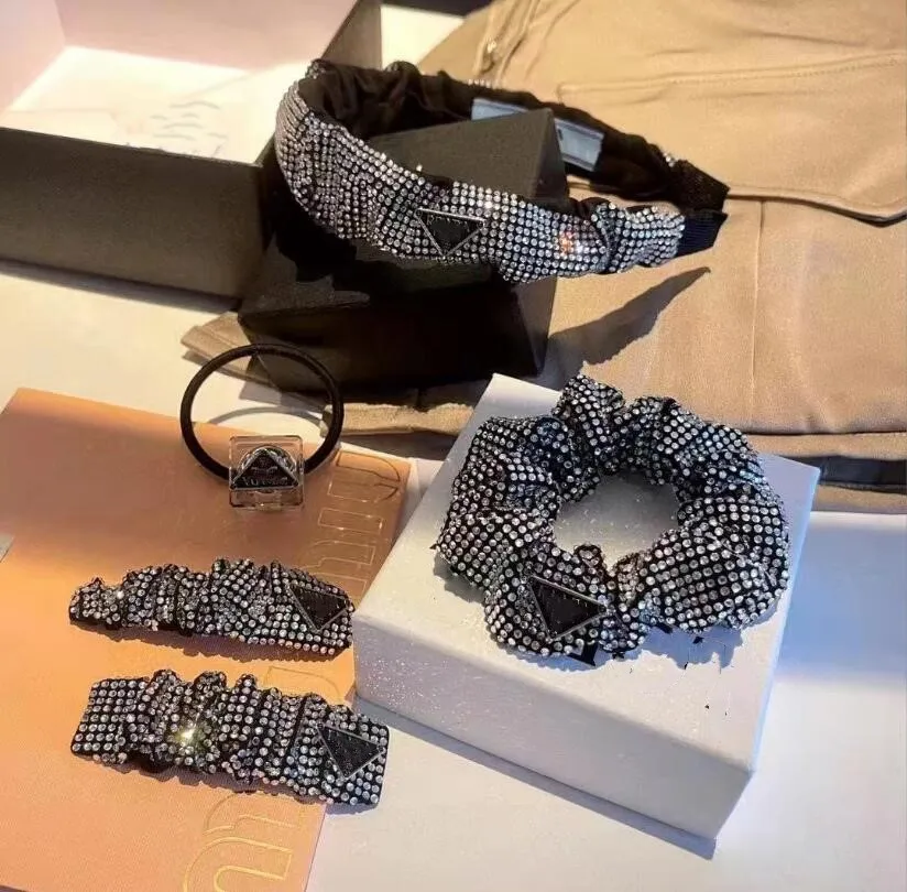 2022 Big Letter Headband med diamant Stor Tarm Ring BB Clip Set Headdress Kvinnlig högkvalitativ snabb leverans