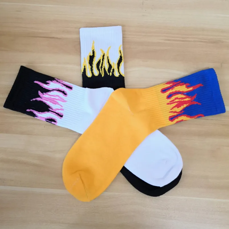 Harajuku Fire Men and Women Socks Street Wear Cotton Yellow Black Flame Fashion HipHop Skateboard Funny Happy Girls Sockings