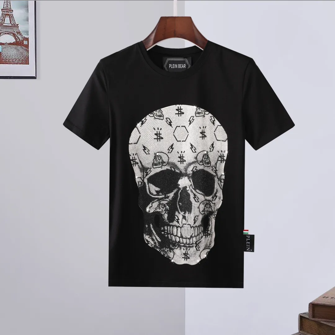 Plein Bear T Shirt Mens Designer Tshirts Rhinestone Skull T-shirts Klassisk Högkvalitativ Hip Hop Streetwear Tshirt Casual Top Tees PB 16304