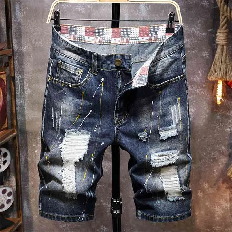 Sommer Männer Graffiti Ripped Denim Shorts Persönlichkeit Mode Retro Slim Loch Kurze Jeans Männliche Marke Kleidung 210716