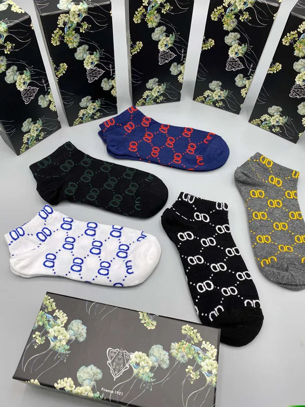 1 låda = 5 par Högkvalitativa damer män designerbasketstrumpor herrmode kompression termisk fotled Knä Atletisk sportsocka