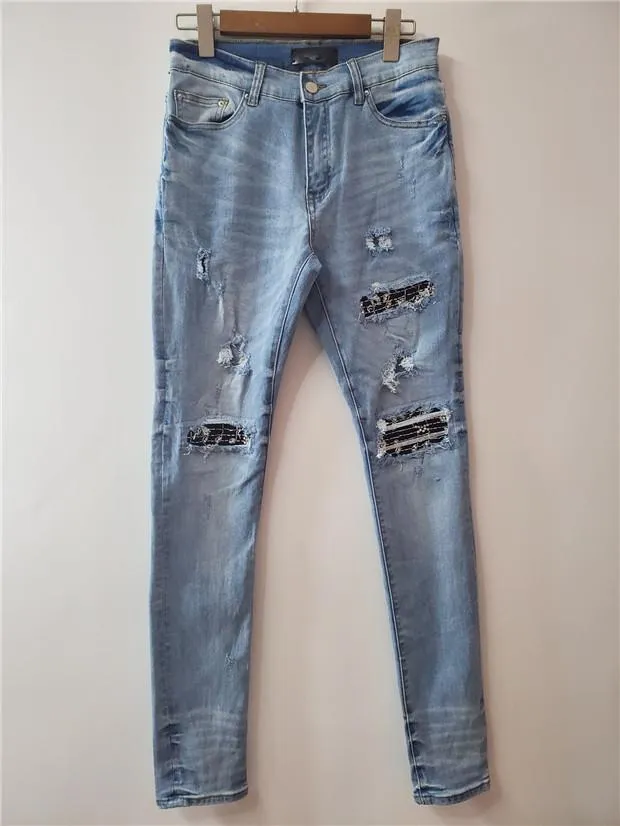 Designer-Luxus-Herrenjeans „Music Staff“-Patch, schmal geschnittene Jeans, Stretch-Stoff, schlank, hochwertig, recyceltes Wasser, schlicht, großzügig, lässig, Hip-Hop-Stil, Größe 29–38