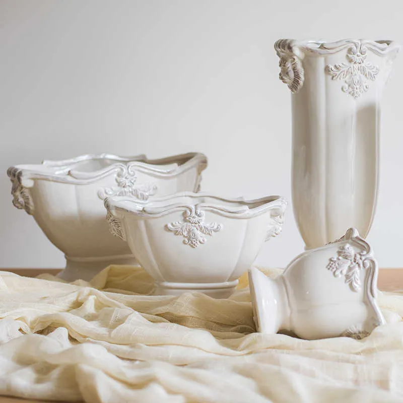 Europeisk klassisk keramik vas blomma kruka fransk vintage vit porslin carve planter trädgård dekor vid munnen vase dekoration 210615
