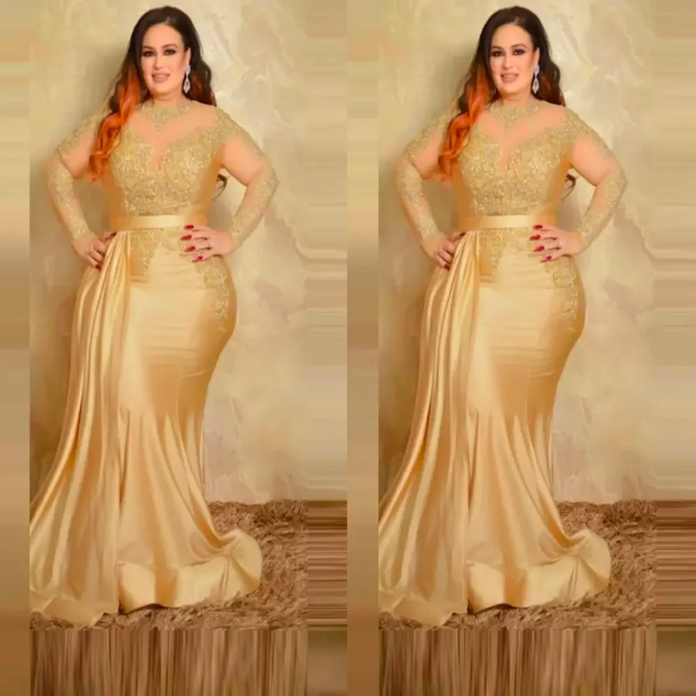 2022 Sexy Plus Size Formal Evening Dresses Elegant with Long Sleeves Gold Lace High Neck Sheath Special Ocn Dress Mother of the Bride