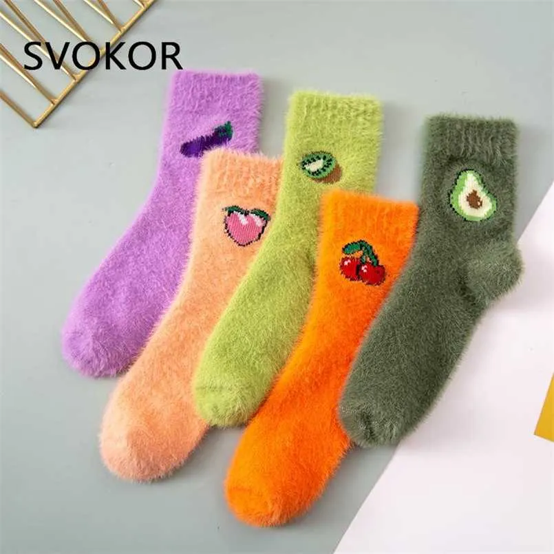 Svokor Inverno Meias Quentes Mulheres Termal Fluffy 1 Pares de Veludo Botas Soft Floor Dormindo Meias Kawaii Impressão Quente Neve Socks Soft 211204