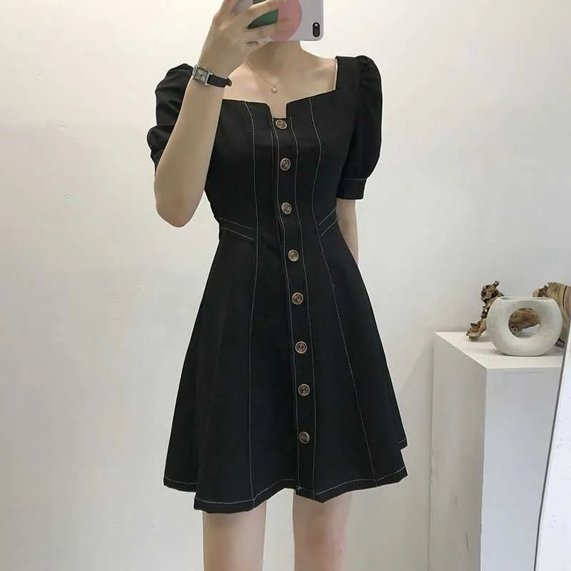 Klänningar Chic Koreansk Elegant Retro Black Square Neck Kortärmad Singelbröst Bright Line Dress Women Mini High Waist Slim 210610