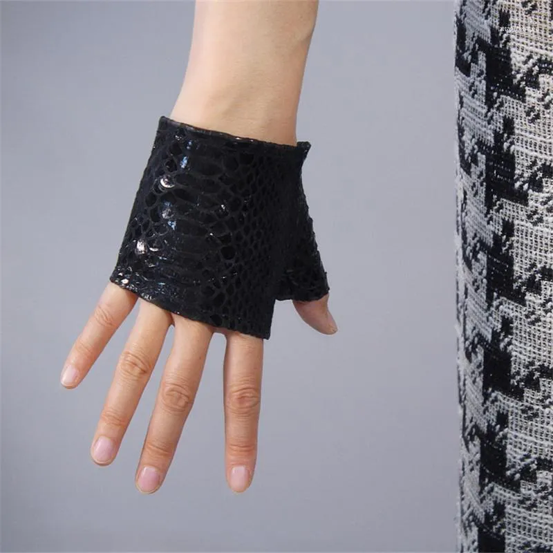 Kvinnors Läder Fingerless Handskar Svart Snakeskin Animal Print Ultra-Tunna Pure Sheepskin Half Finger Ultra Short TB901