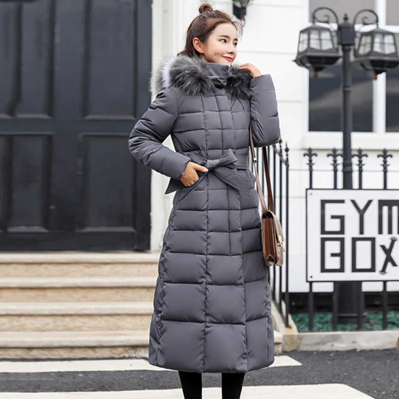 Slim-Fit Padded Quilted Jacket with Color Fur for Lady - China Ladies  Jacket and Winter Coat price