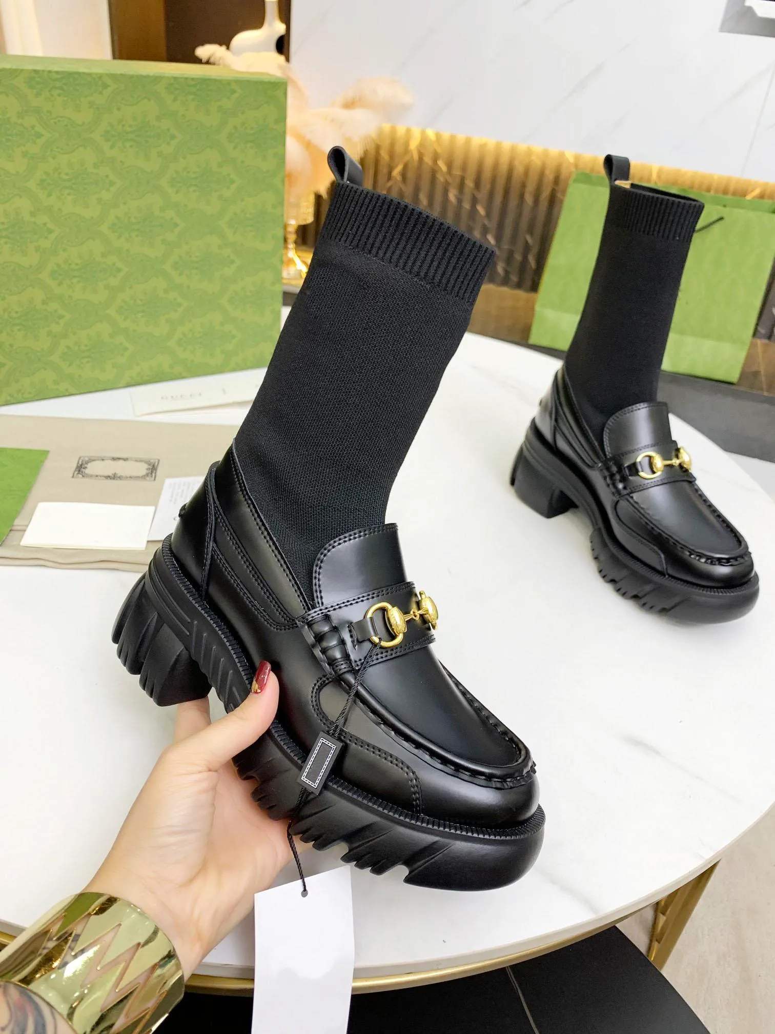 Women ankle boot with Interlocking new Luxurious designer Warm and stylish shoes size 35-40