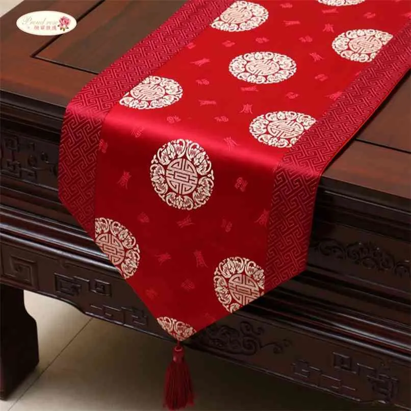 Fier Rose Style Chinois Satins Chemin De Table tissu Lit Thé Drapeau Décoration 210628