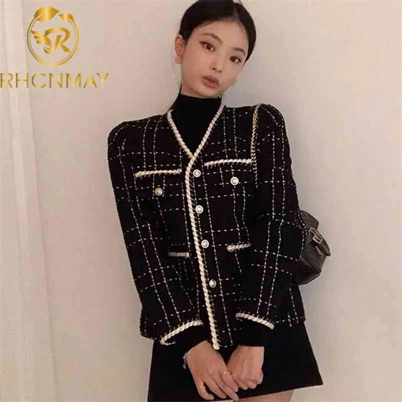 Luxury Designer Wool Coat Women Black Vintage V Neck Plaid Tweed Jackets Golden Buttons Elegant Office Lady Outwear Korean 210506