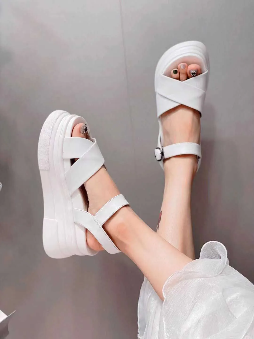 Bulk Womens Black White Strappy Platform Wedge Sandals Genuine Leather Casual Sporty 8cm Heel 2024 Style At Only 87.03 DHgate.Com