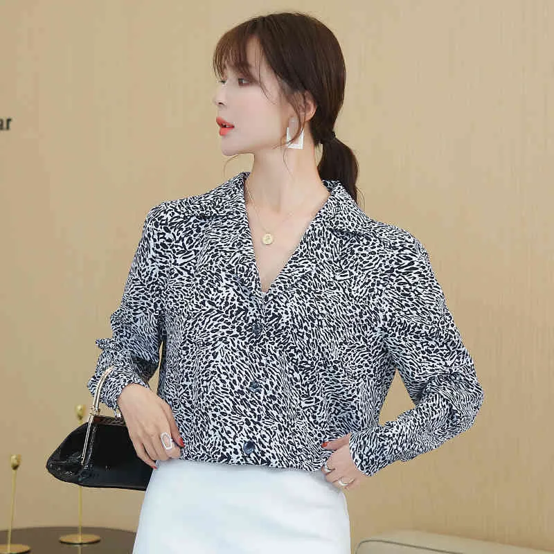 Camicie da donna coreane Camicette leopardate Camicia a maniche lunghe Top Donna Chiffon Stampa Taglie forti Scollo a V 210427