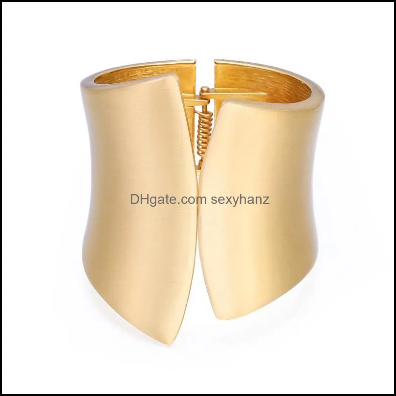 S2157 Fashion Jewelry Exaggerated Asymmetrical Wide Metal Bangle Bracelet Openable Bracelets